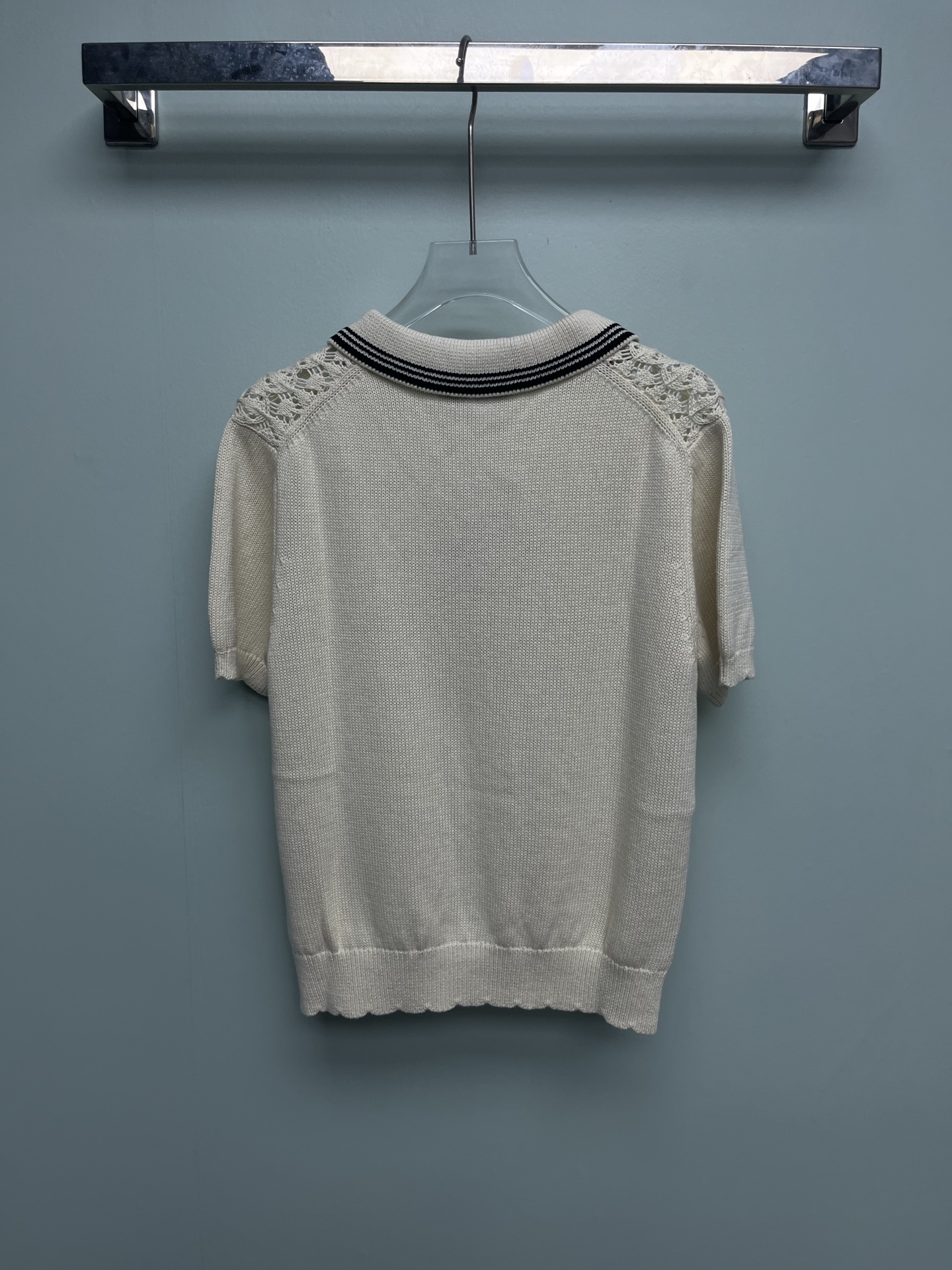 Women's short sleeves